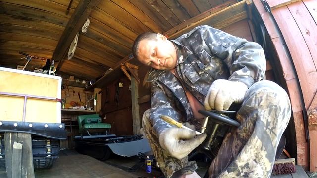 СМАЗКА КАТКОВ НА МОТОБУКСИРОВЩИКЕ ПЕРЕД ЗИМНИМ СЕЗОНОМ смотреть онлайн