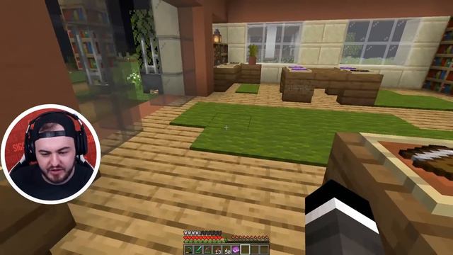 Crafting an *OP* FROZEN ICE SWORD in Minecraft смотреть онлайн