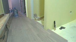 Укладка паркетной доски на стяжку.
