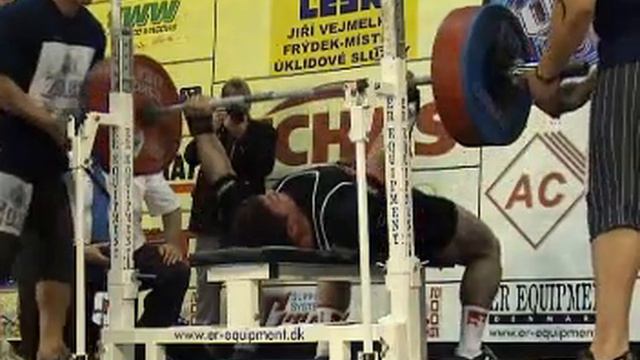 Tarasenko Benchpress 270kg