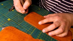 Как сделать кожаный кошелёк своими руками.