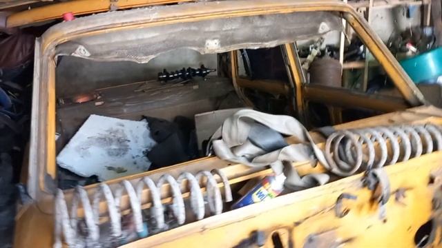 РОЗБИРАЮ ВАЗ 21011 ДЛЯ ПРОДАЖУ / 16 РОКІВ МАШИНА ПРОСТОЯЛА БЕЗ РУХУ/ ЧИ МОЖНА ЗАРОБИТИ НА АВТО смотреть онлайн