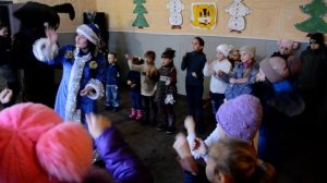 танец "Тук-тук! Дверь открой!"