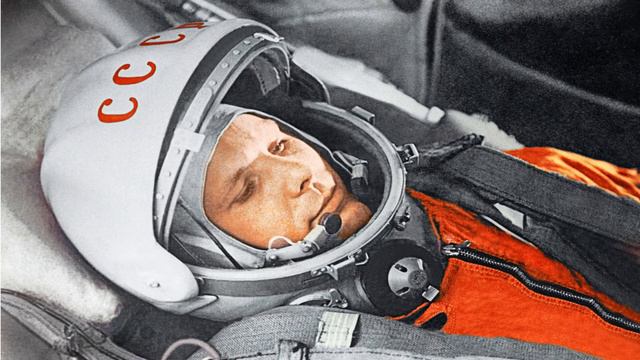 Онлайн-чтение отрывка «Русский Икар» из книги Лидии Обуховой «Звёздный сын земли» смотреть онлайн