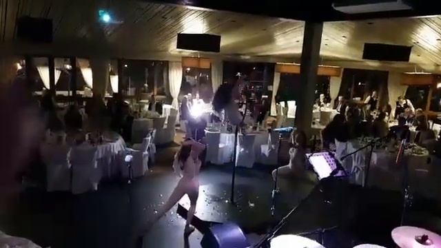 Воздушные гимнасты. "Karnavalshow" выступление в ресторане " Времена Года" в Парке Горького смотреть онлайн