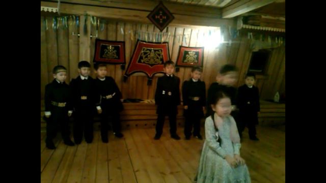 Алампа төрөөбүтэ 130 с. аналлаах "Оҕо, оҕо эрдэххэ" смотреть онлайн