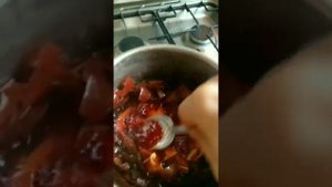 НЕОЖИДАННЫЙ ЛАЙФХАК,  СВАРИЛИ ФУТБОЛКУ ПОСЛЕ ПОКРАСКИ ЯИЦ ! МОДНАЯ ВАРЁНКА