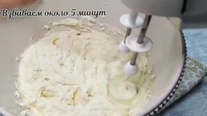Легкий и воздушный крем Чиз из сыра Филадельфия( который легко можно сделать в домашних условиях).