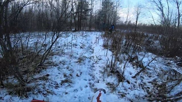 Эндуро путешествие "Зима пришла". Выпал первый снег. И уносит меня мотоцикл в прекрасную даль. смотреть онлайн