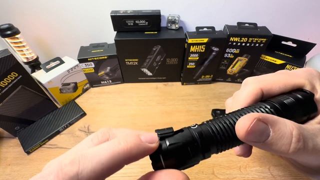 Обзор Nitecore MH12 Pro со светодиодом UHi 40 смотреть онлайн