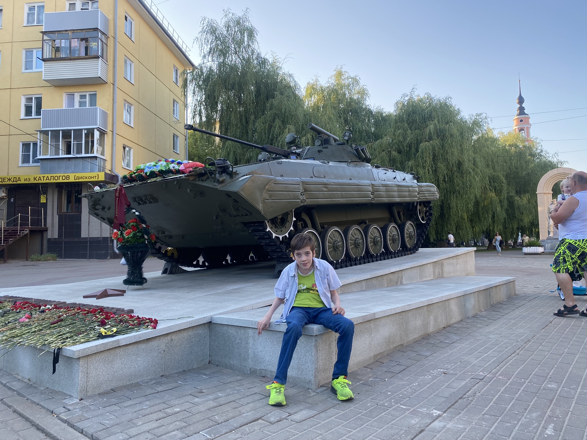 Ярослав собирается ехать к бабуле. Учу ходить на улице. Жизнь с #дцп. 30.06-04.07.23