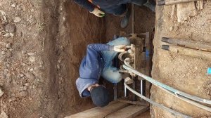 Вытаскивание трубы под газ 32 мм ГНБ. Установка ИГЛА-32т.
