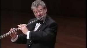 Poulenc FLUTE SONATA (2nd Mov.) _ James Galway