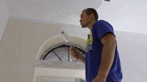 Как покрасить стены и потолки в доме?