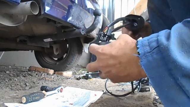 Установка фаркопа на Ладу Калину смотреть онлайн