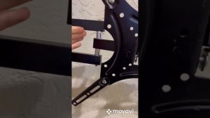 Усиленный наклонно-поворотный кронштейн для телевизора от 32 до 55 дюймов.