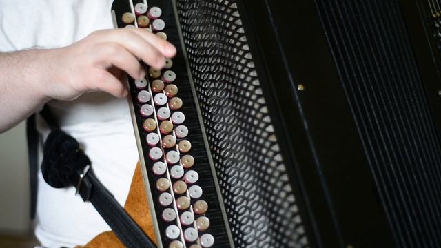 «Жил-был у бабушки серенький козлик» Разбор песен на баяне ноты и аккорды. смотреть онлайн