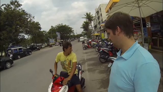 АРЕНДА СКУТЕРА.Прикол! Вчетвером на одном мотобайке смотреть онлайн