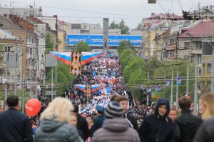 Доля россиян, которые собираются работать в период майских праздников снизилась