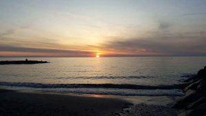 Рассвет на море