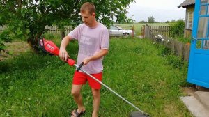 Аккумуляторный тример Milwaukee CLT 0 и аккумуляторный тример кусторез Milwaukee CHT 0