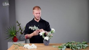 ОАЗИС: КАК СОБРАТЬ КОМПОЗИЦИЮ ИЗ ЖИВЫХ ЦВЕТОВ В КАШПО | ФЛОРИСТИКА ДЛЯ НАЧИНАЮЩИХ