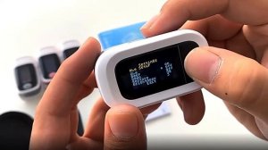 Прибор для определения кислорода в крови. Пульсоксиметр на палец.