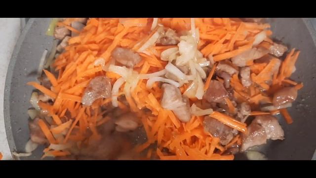 Вкусный плов готовится не только в казане, но и на сковороде! ПЛОВ НА СКОВОРОДЕ СО СВИНИНОЙ!