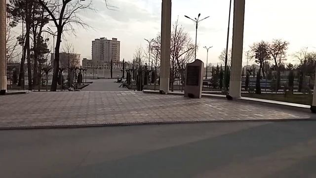Walking in the park: Dushanbe Capital of Tajikistan смотреть онлайн