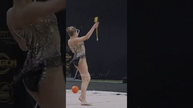 Анна Попова и ее прекрасные булавы #rythmicgymnastics #художественнаягимнастика #аннапопова #булавы