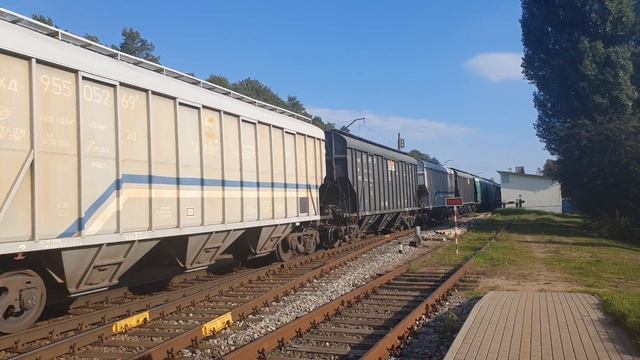 Тепловоз 2ТЭ116-788 "Baltijas Ekspresis" с хопперами, отправление со ст.Зиемельблазма. смотреть онлайн