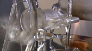 Уникальная рабочая модель ПАРОВОГО ДВИГАТЕЛЯ Стивенсона сделанная полностью из стекла!