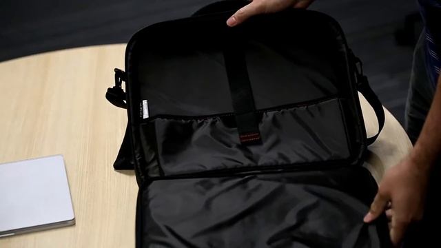 Targus Classic Plus for Microsoft Surface Book смотреть онлайн