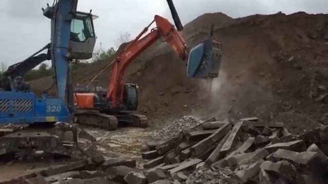 Ковш для дробления ROCKCRUSHER дробление шпал смотреть онлайн