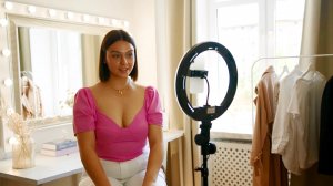 Блогер модной одежды