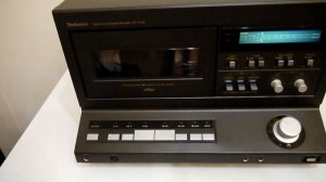 TECHNICS SV-P100  Винтажный цифровой VHS магнитофон