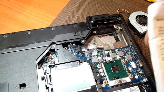 Ноутбук Lenovo G570 увеличение памяти , профилактика охлаждения смотреть онлайн