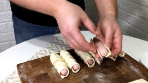 СОСИСКИ в ТЕСТЕ / Самый простой рецепт сосисок в тесте / Easy Sausage Roll Recipe (Toony Cook)