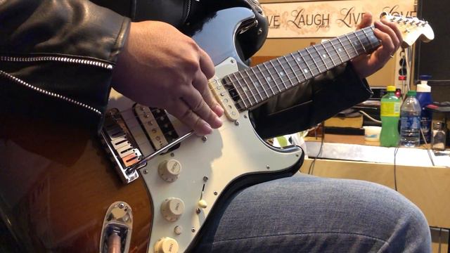 Fender American Elite 🎸🤙 смотреть онлайн