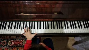 Урок №1. Маленькой ёлочке холодно зимой