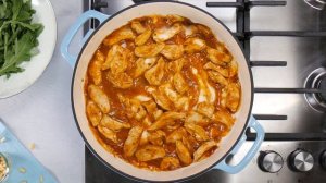 Рецепты от MAGGI®: Курица с рукколой и томатами