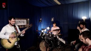 Димка курит