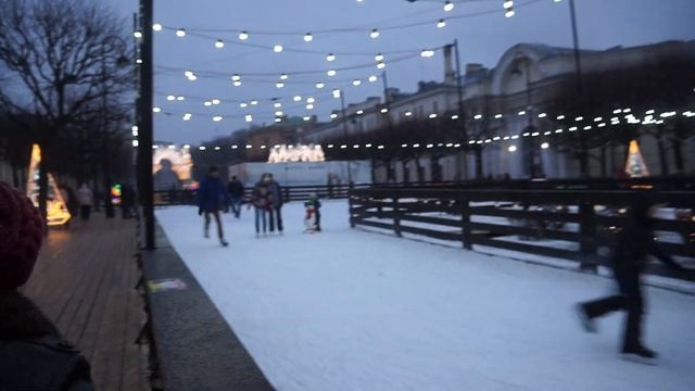 Рождественская ярмарка / Кленовая улица / Каток смотреть онлайн