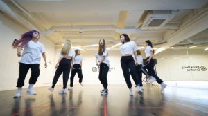 Oops I Did It Again  Britney Spears remix-   LOONA