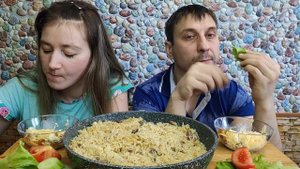 МУКБАНГ ЛАПША РОЛЛТОН С ТУШЁНКОЙ | MUKBANG THE ROLLTON NOODLES WITH STEWED MEAT #мукбанг #mukbang