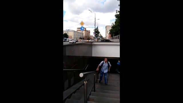 Я шагаю по Москве - инвалид, ампутант, колясочник.