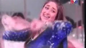 Kareena Kapoor Performance Filmfare part 1   YouTube