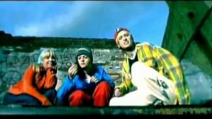 •{Я рисую на асвельте белым мелом слова хватит}•