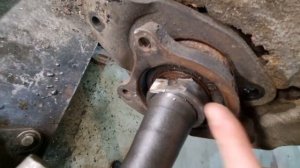 Toyota Land Cruiser 200  Замена кожуха тормозного диска.