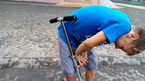 Самокат сломался